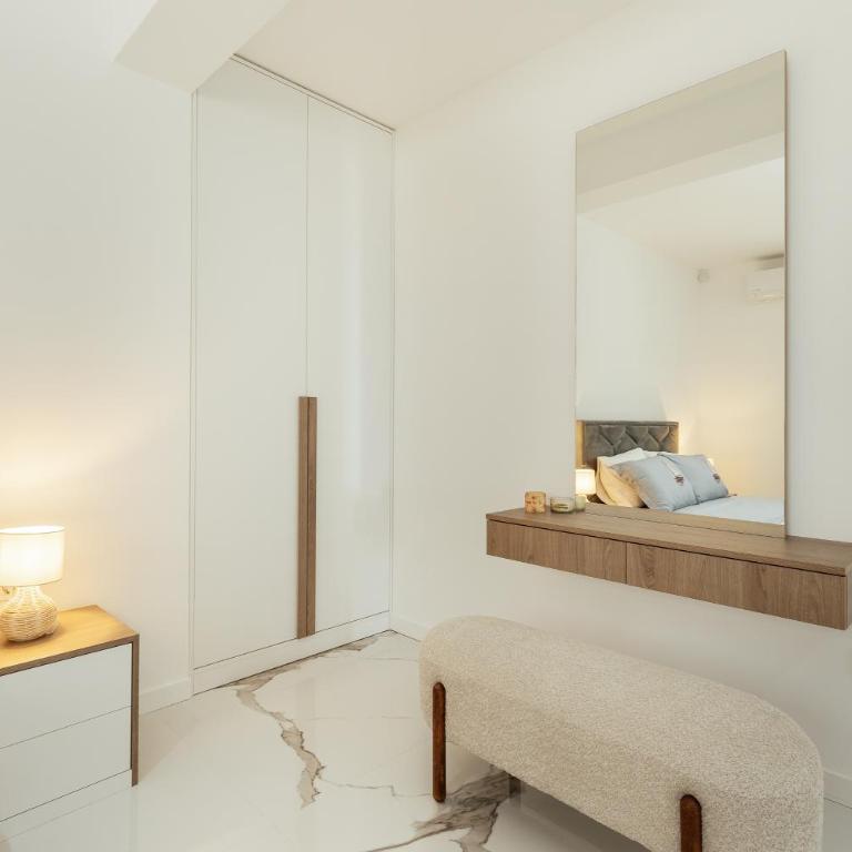 Savina Beachfront Oasis - Two-Bedroom Apartment with Sea View - 19