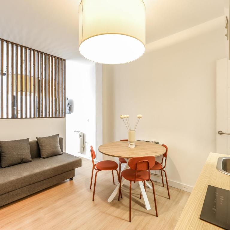 pequeno apartamento reformado en tirso de molina ALQUILER TEMPORAL - Apartamento - 4