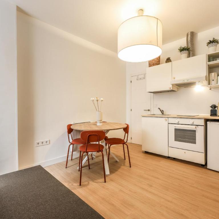 pequeno apartamento reformado en tirso de molina ALQUILER TEMPORAL - Apartamento - 19