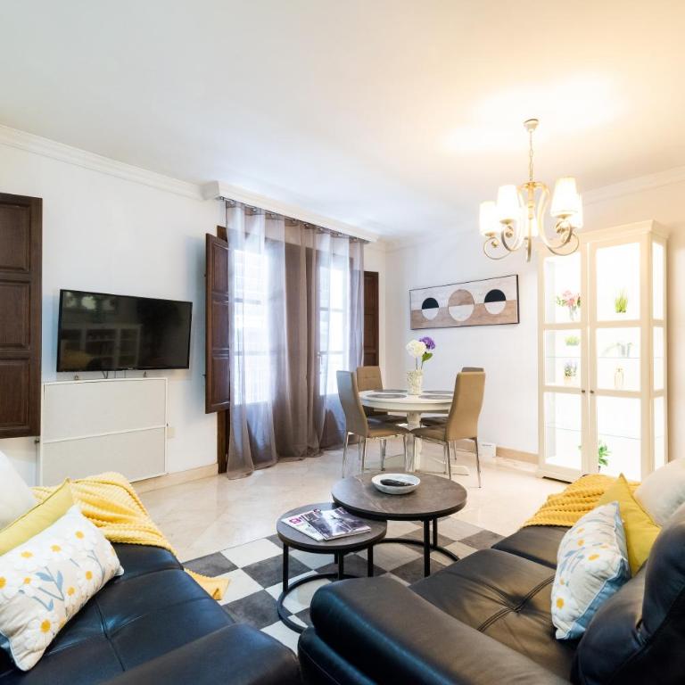 Centrico y Acogedor Apartamento en Centro Granada - Two-Bedroom Apartment - 20