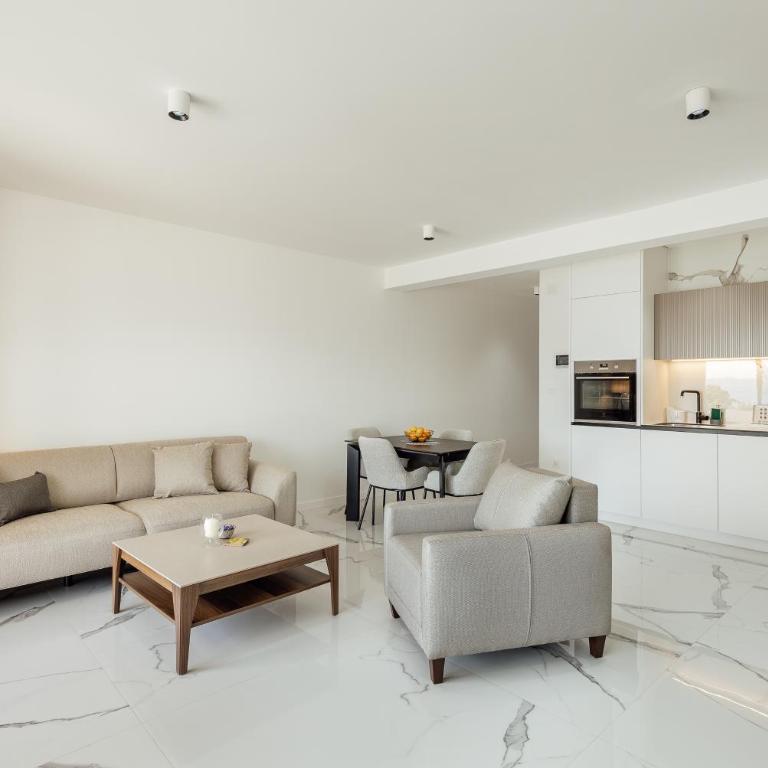 Savina Beachfront Oasis - Two-Bedroom Apartment with Terrace and Sea View - 11