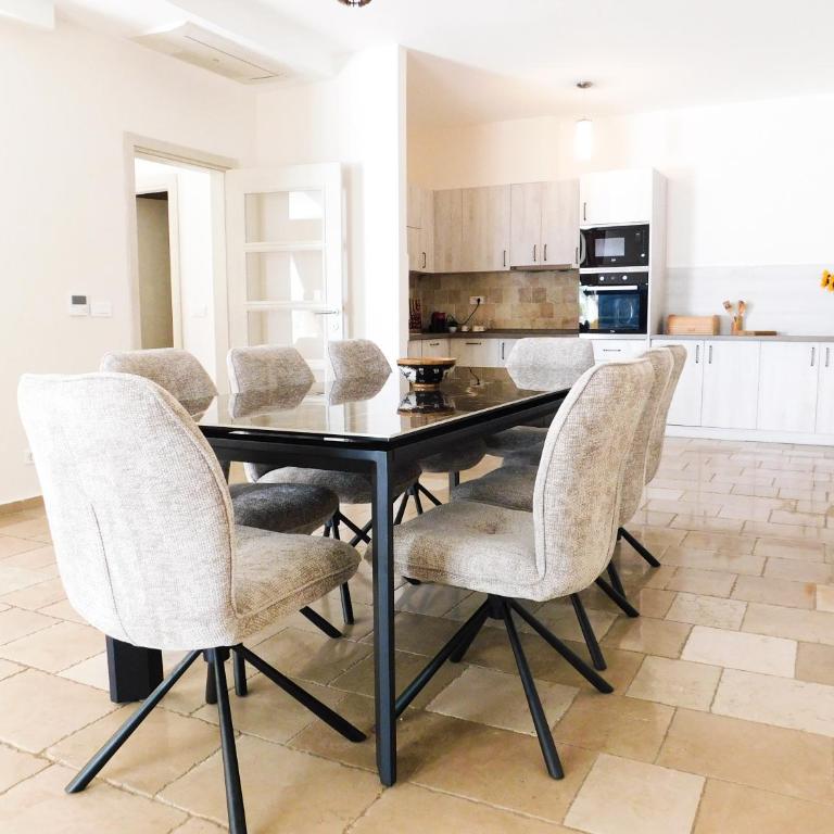 Casa Oliva Villas with Private Heated Pools and Guest Apartments-No Pool Access - Three-Bedroom Villa - 10