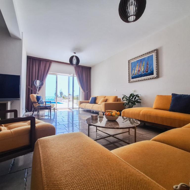 Casa Oliva Villas with Private Heated Pools and Guest Apartments-No Pool Access - Three-Bedroom Villa - 8