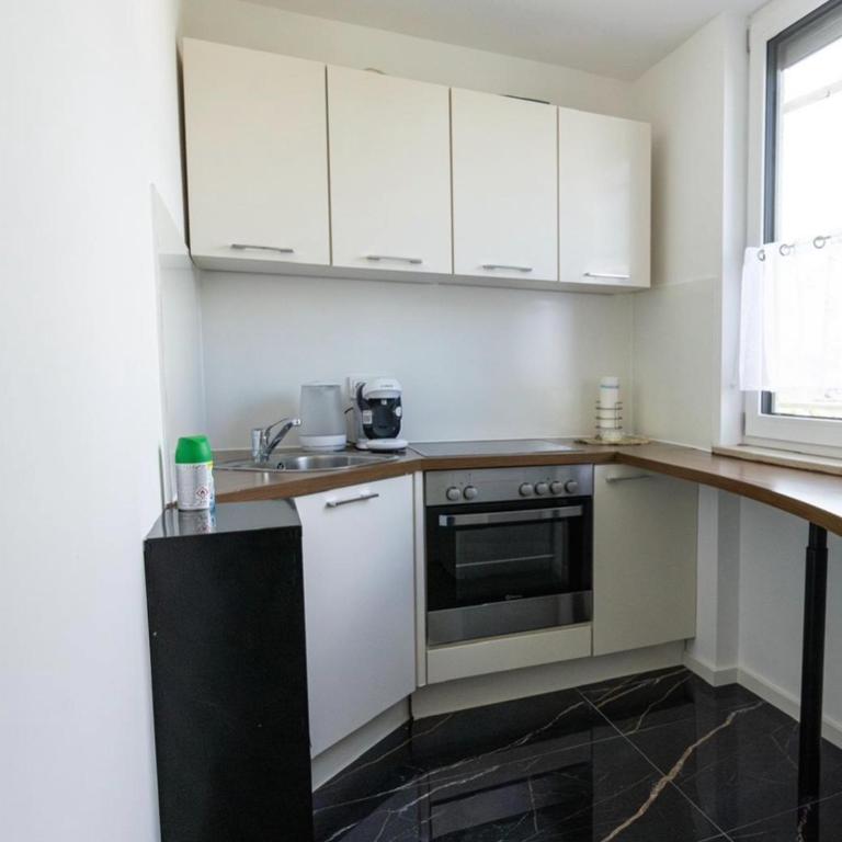 Optimus Apartment - One-Bedroom Apartment - 6