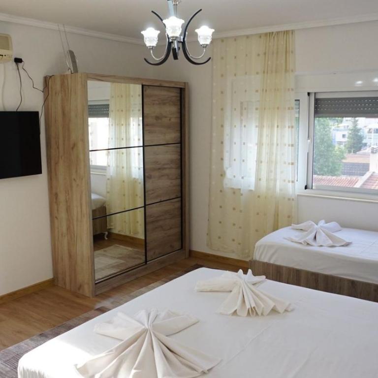 Guesthouse Sinani - Standard Triple Studio - 1