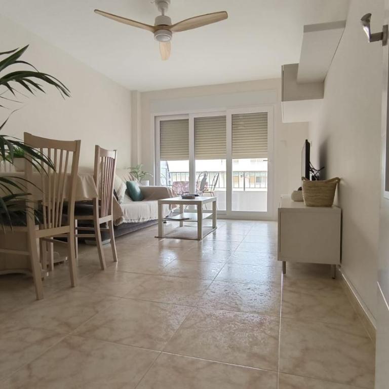 LA CULLERINA playa San Antonio con Internet Alta Velocidad Aire Acondicionado - Two-Bedroom Apartment - 1
