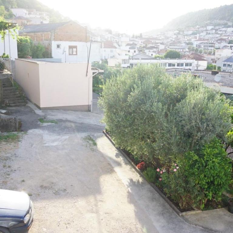 Guesthouse Sinani - Standard Triple Studio - 7