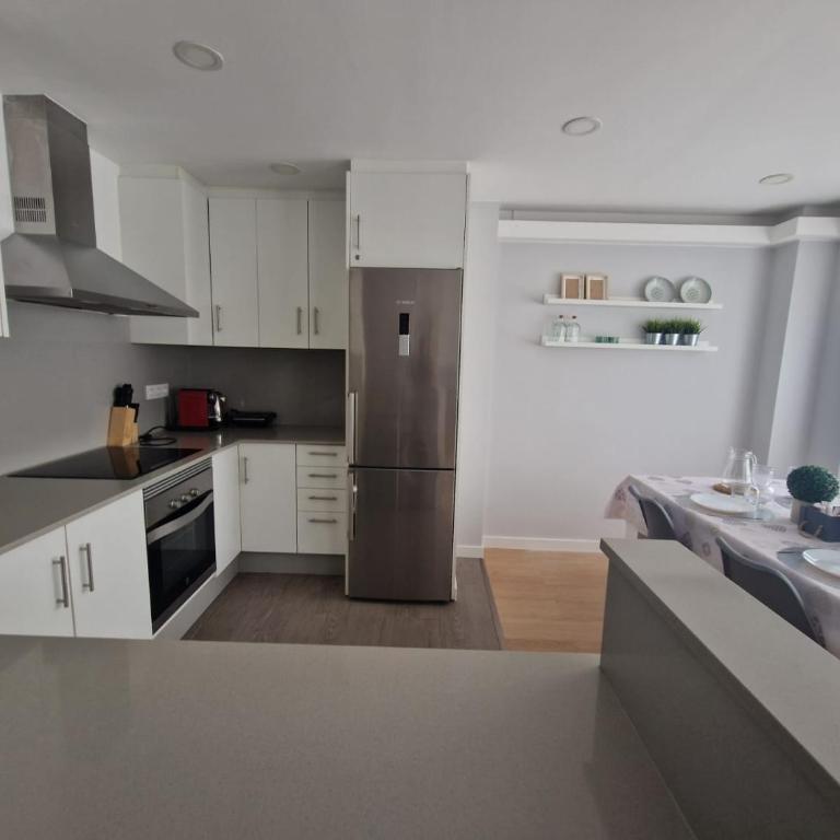 Apartamento Cancela, super luminoso y bien situado - Apartamento de 2 dormitorios - 28
