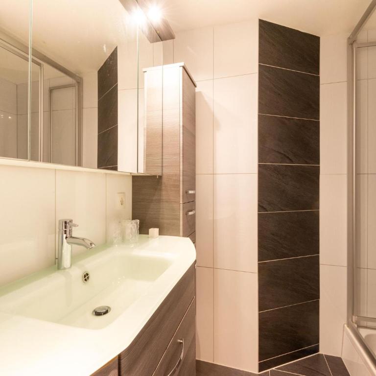 Garni Hanni - Apartment mit 3 Schlafzimmern und Balkon - 11