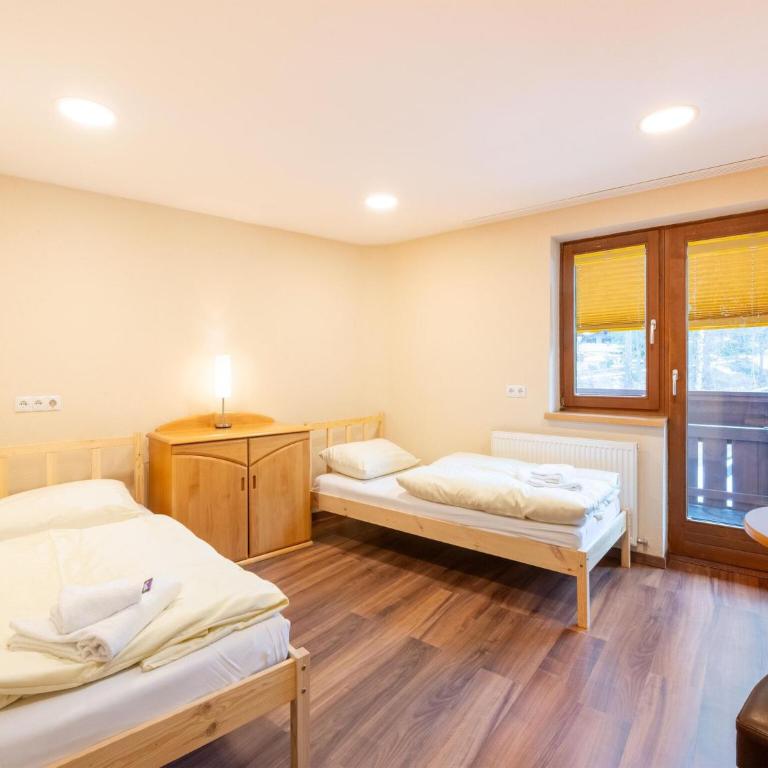 Garni Hanni - Apartment mit 3 Schlafzimmern und Balkon - 8