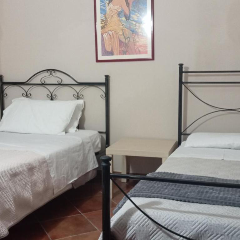 Villa Degli Oleandri - Camera Matrimoniale/Doppia con Letti Singoli con Vista Piscina - 8