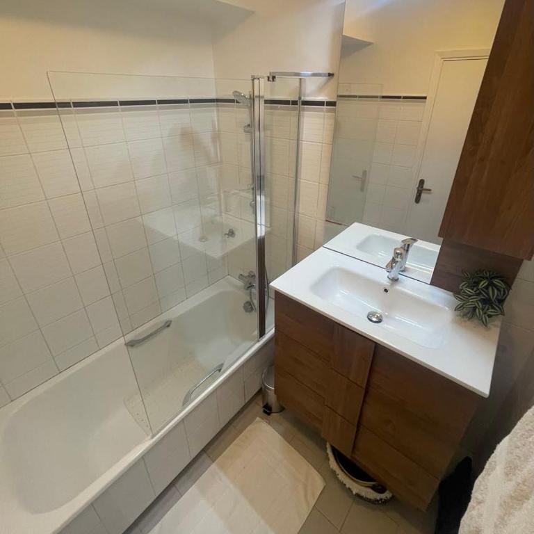 Joli Studio au centre de Juan les Pins - One-Bedroom Apartment - 8