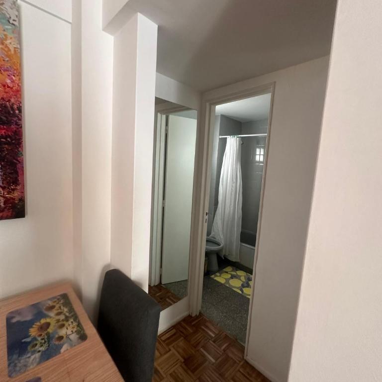 FLORIDA GARDEN ll - One-Bedroom Apartment - 15