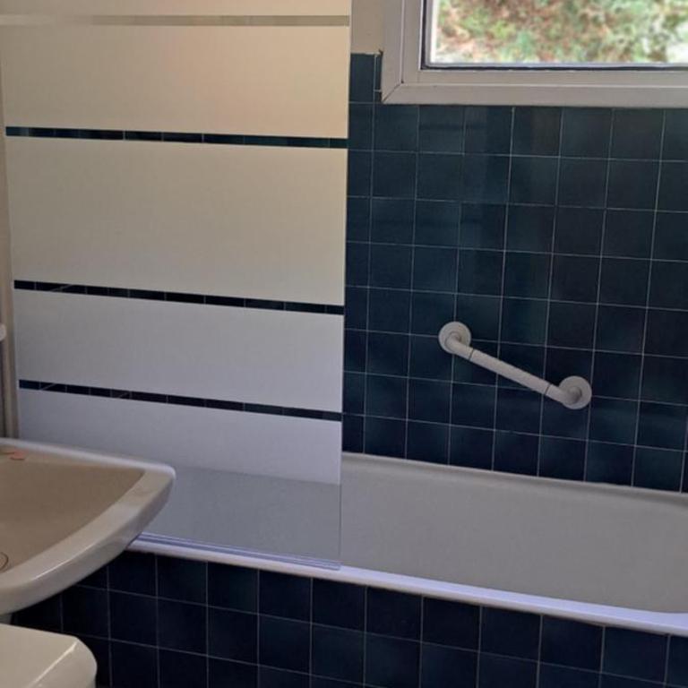 A 50m des cures libre mi septembre joli studio rénové orienté Nord bien ventilé - Appartement 1 Chambre - 62