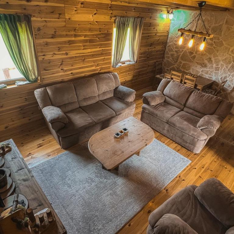 Sweet Home - Two-Bedroom House - 33