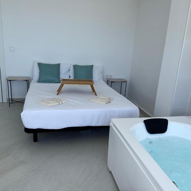 Modern apartment sea view with private jacuzzi - Two-Bedroom Apartment - 24