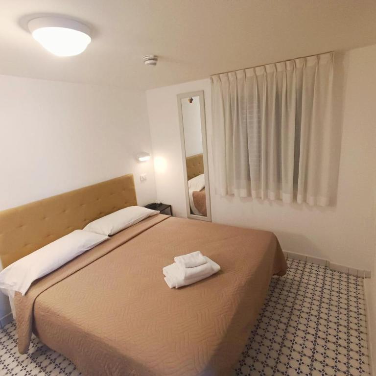 Hotel Le Terrazze - Double Room with Patio - 1