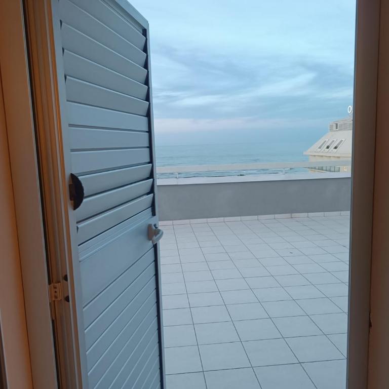 Hotel Le Terrazze - Double Room with Patio - 13