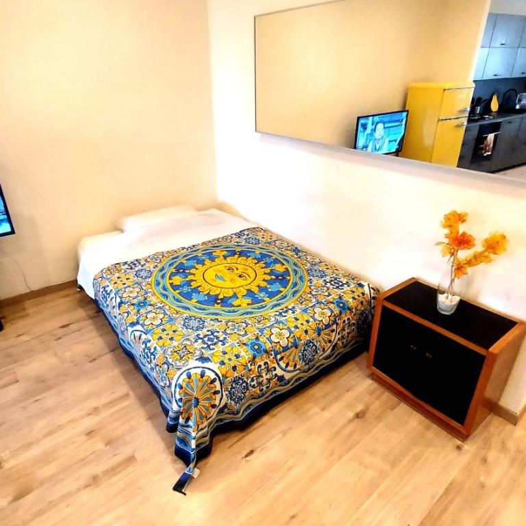 Historical Center near the Duomo - Centrale e Luminoso - One-Bedroom Apartment - 3