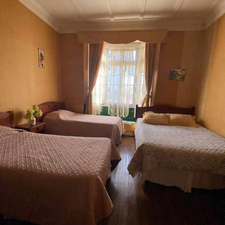 Hostal Valparaíso - Habitación Cuádruple Estándar - 4