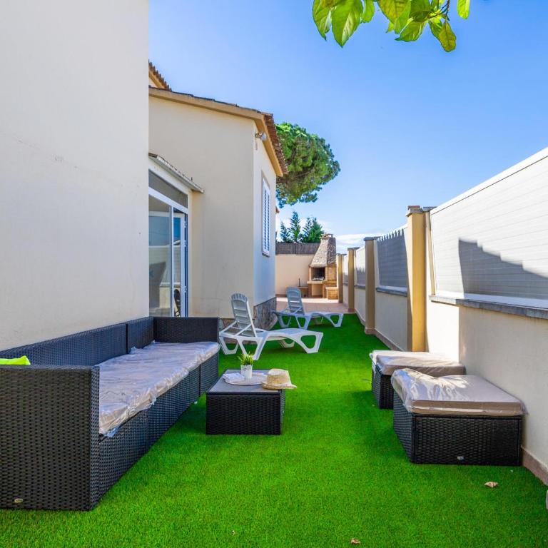Casa familiar con Wi-Fi y aire acondicionado, cerca de la playa - ES-325-8 - Ferienhaus - 3