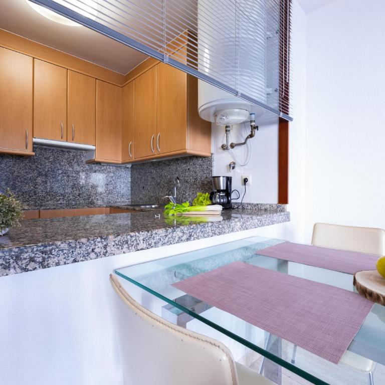 Apartamento cerca de la playa con vista y piscina - ES-325-5 - Apartment - 20