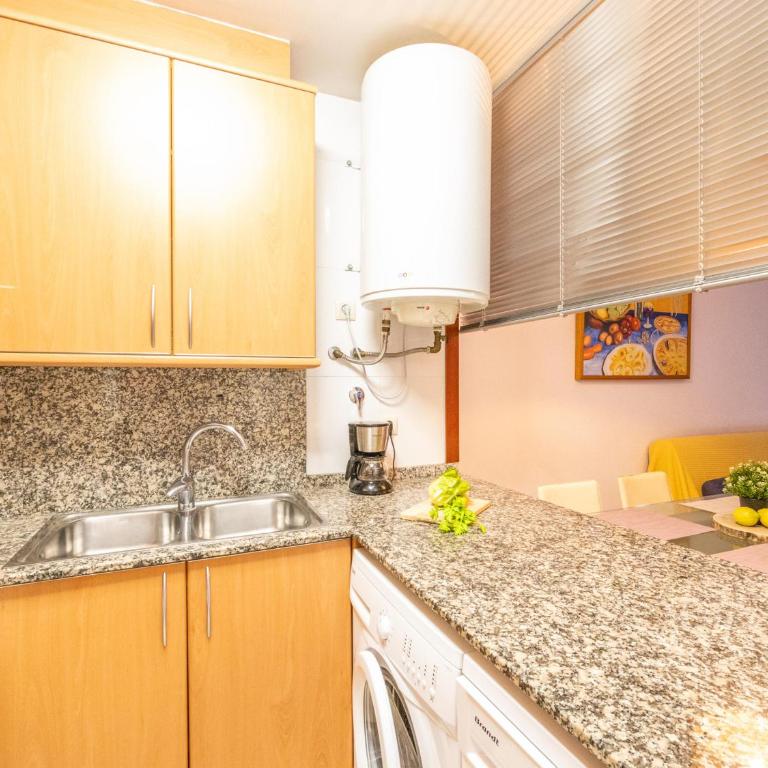 Apartamento cerca de la playa con vista y piscina - ES-325-5 - Apartment - 21