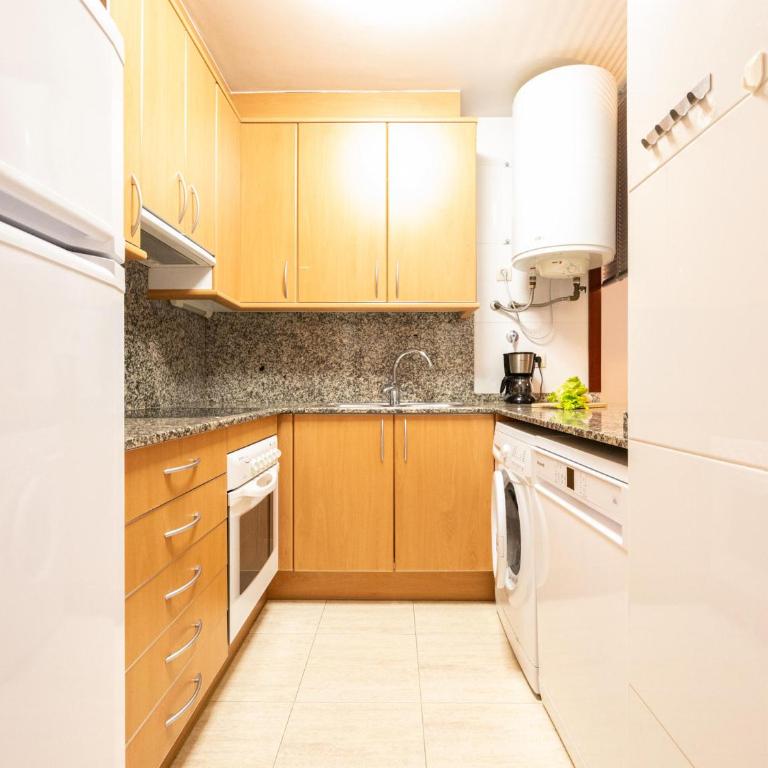 Apartamento cerca de la playa con vista y piscina - ES-325-5 - Apartment - 22