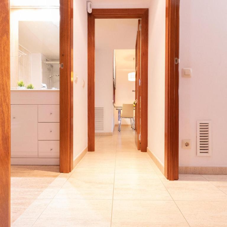 Apartamento cerca de la playa con vista y piscina - ES-325-5 - Apartment - 28