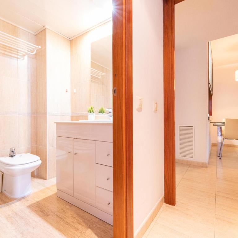 Apartamento cerca de la playa con vista y piscina - ES-325-5 - Apartment - 30