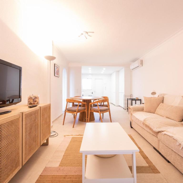 Apartamento renovado con terraza vistas al mar en L'Escala - ES-325-24 - Apartment - 7