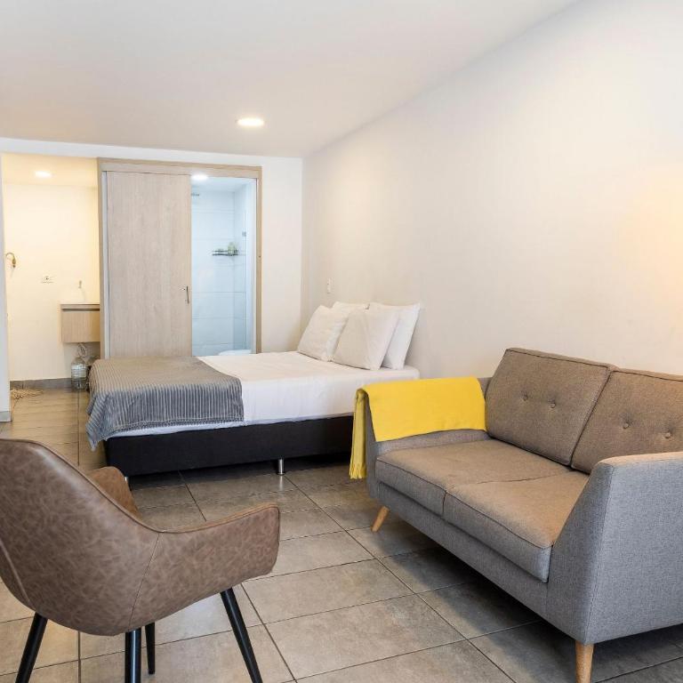 Tranvia 40 - Amoblados Velasquez - Habitación con cama grande - 7