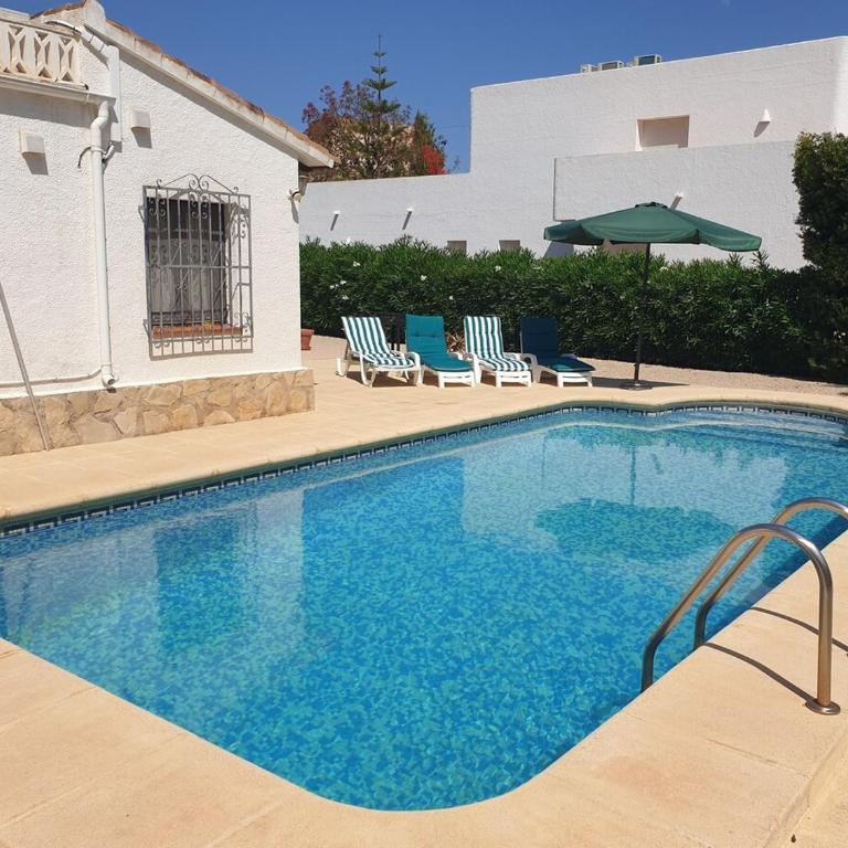 Villa Casa Nuestra - Three-Bedroom Villa - 3