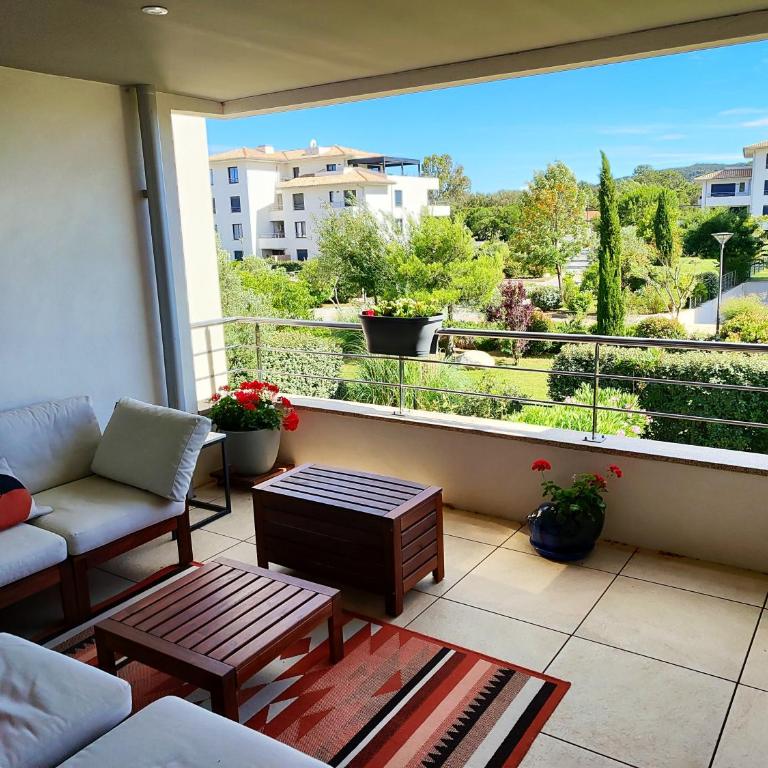 ARCA C14 - Two-Bedroom Apartment - 13