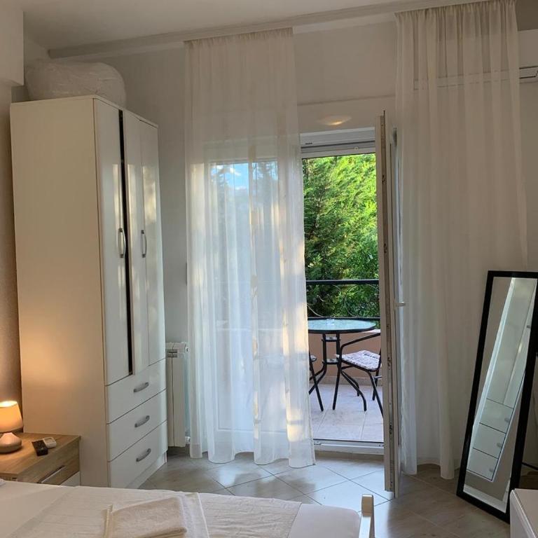 Guesthouse P&A - King Studio - 8