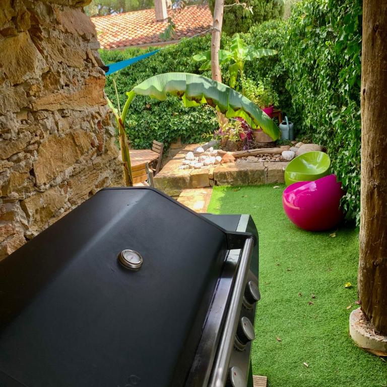 Surf House avec jardin dans quartier de Standing entre mer et vignes - Villa 2 Chambres - 5