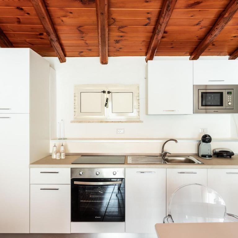 Fronte Mare Apartments & City Views - Superior One-Bedroom Apartment - 3