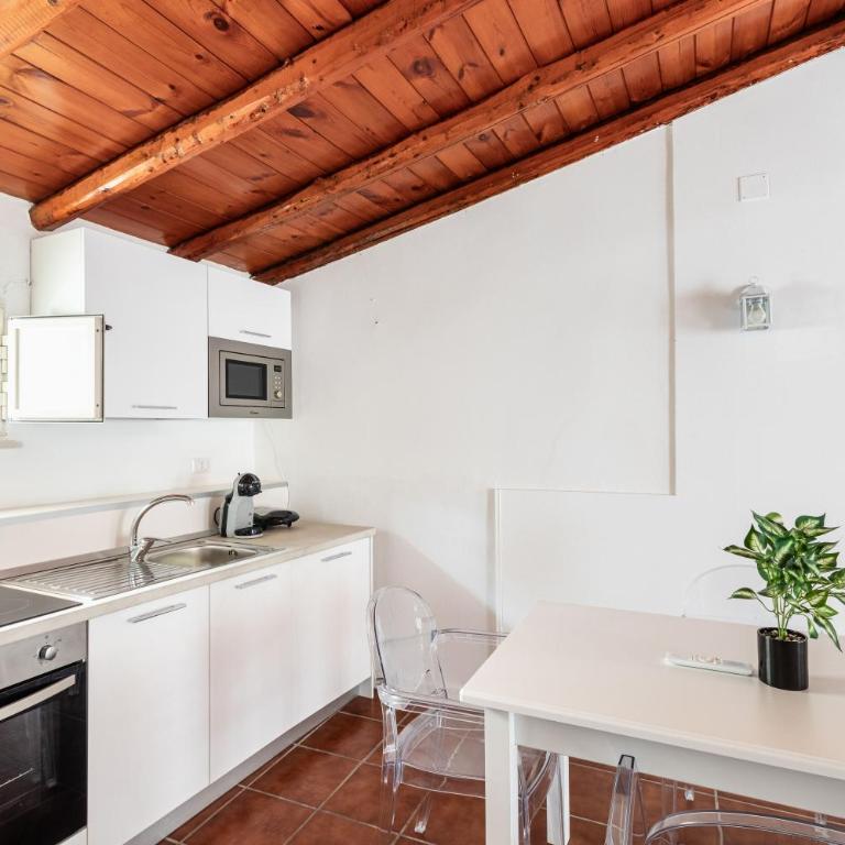 Fronte Mare Apartments & City Views - Superior One-Bedroom Apartment - 14