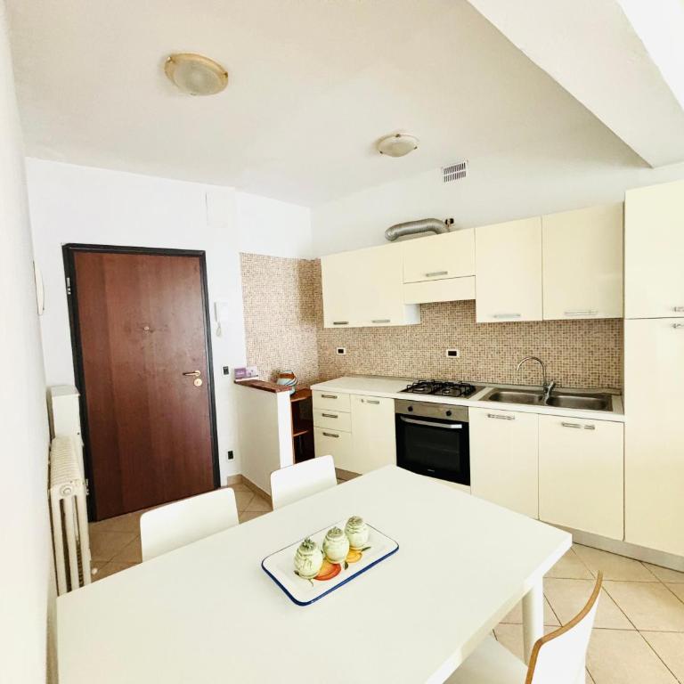 Sunny Home - Piazza Mazzini - Immobil Relax - Appartamento con 1 Camera da Letto - 3