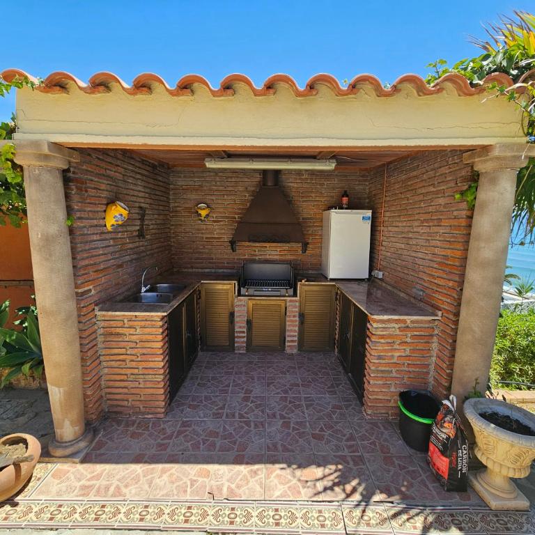 Luxury Andalusian Villa with Panoramic Mediterranean Sea Views & Private Pool & Multi-Level Gardens - Villa - 19