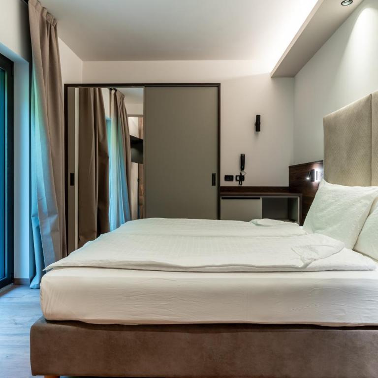 Hotel Ariston - Camera Matrimoniale Comfort - 8