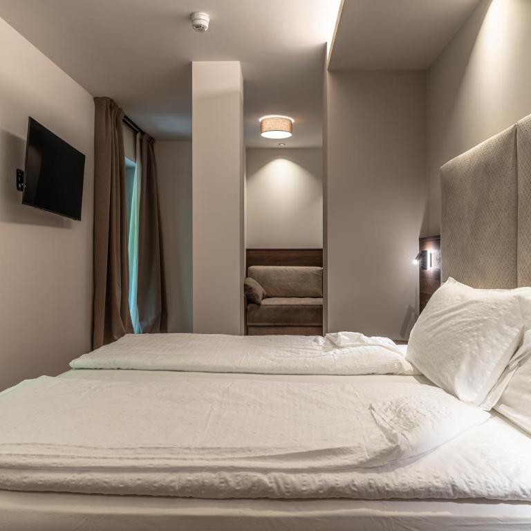 Hotel Ariston - Camera Matrimoniale Comfort - 11
