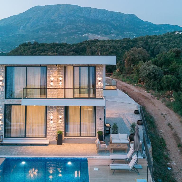Omena Luxury Villas - Three-Bedroom Villa - 1