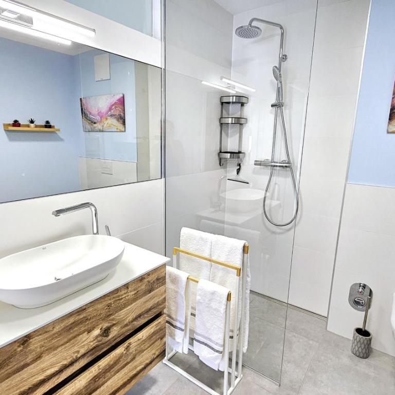 "Casa Antonio" 3 Gehminuten Strandbad Sekirn, inkl Seezugang - Apartment mit 2 Schlafzimmern - 54