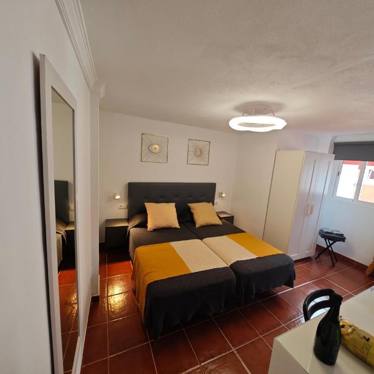 Alojamiento La Concha - Habitación Doble - 1 o 2 camas - 3