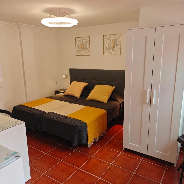 Alojamiento La Concha - Habitación Doble - 1 o 2 camas - 4