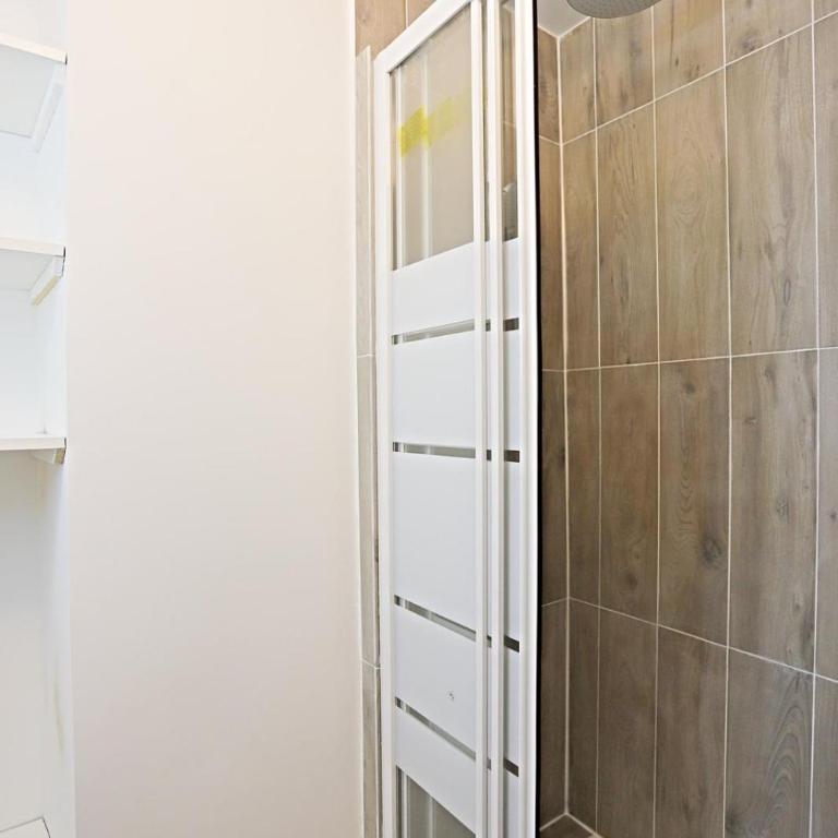 Appart Faubourg St Denis 4 personnes - Appartement 1 Chambre - 17