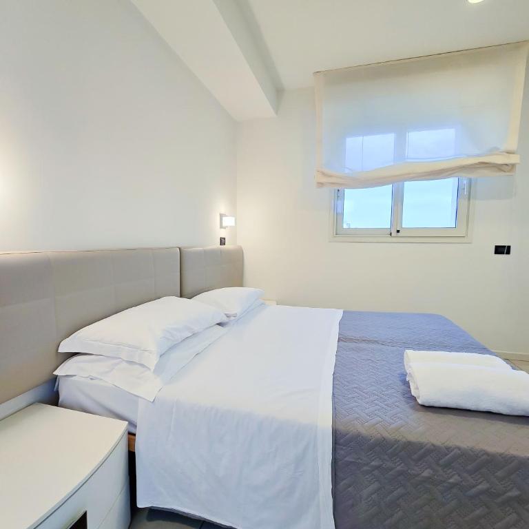 Hotel Avana Fronte Mare - Appartamento Attico - 9
