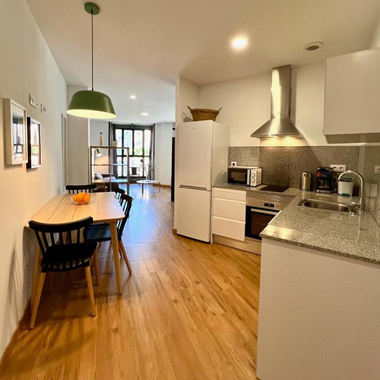 Apartamentos de Pradas - One-Bedroom Apartment - 1