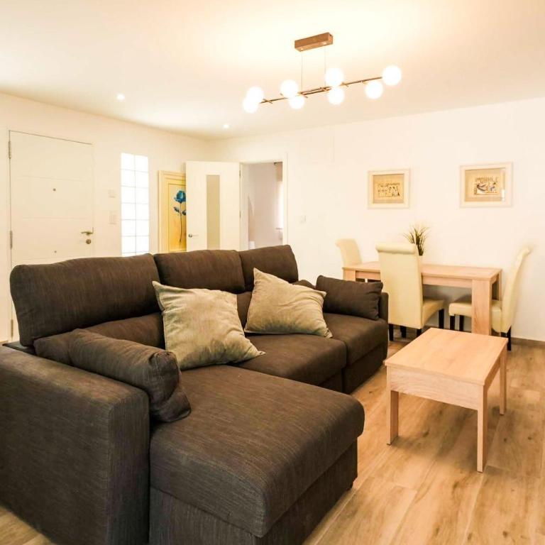 Casa LOMA con terreno privado y parking compartido - a 800m de Playa Poniente - Casa de 2 dormitorios - 27